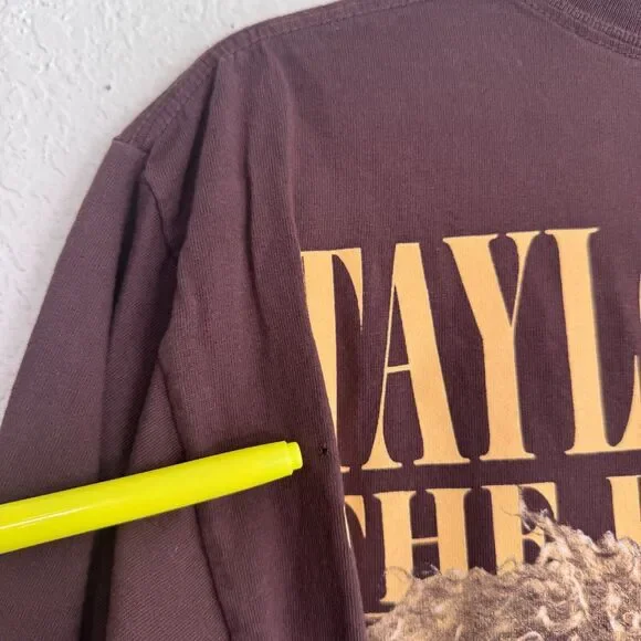 Taylor Swift Shirt Women Medium Eras Tour Fearless Album Tee 2023 Official Merch - Picture 9 of 11